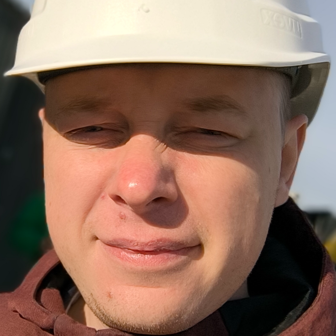 Евгений Ушаков