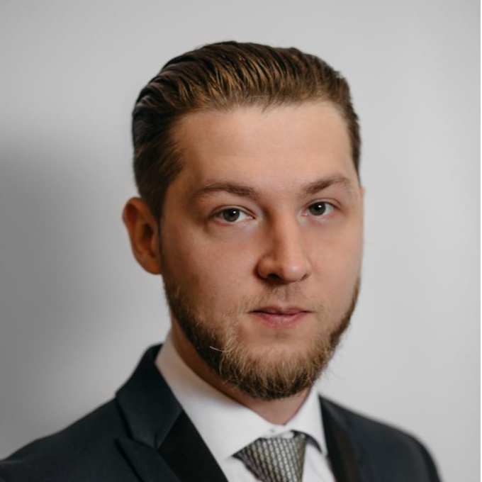 Илья Смирнов