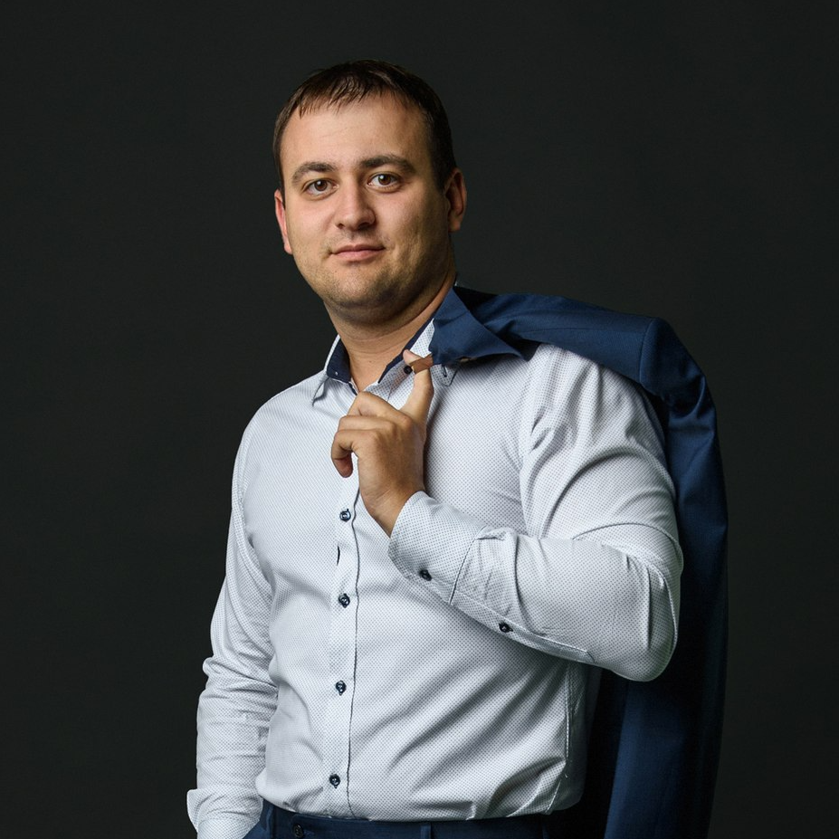 Алексей Олейников