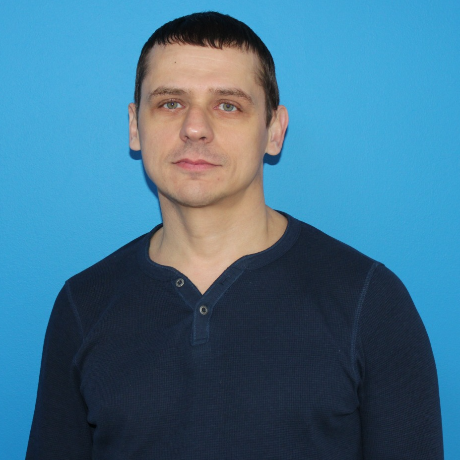 Роман Морев