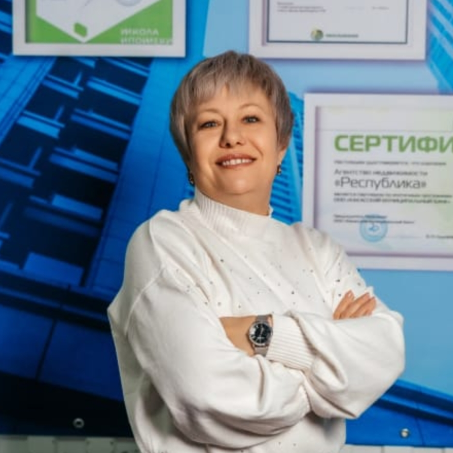 Елена Назарова