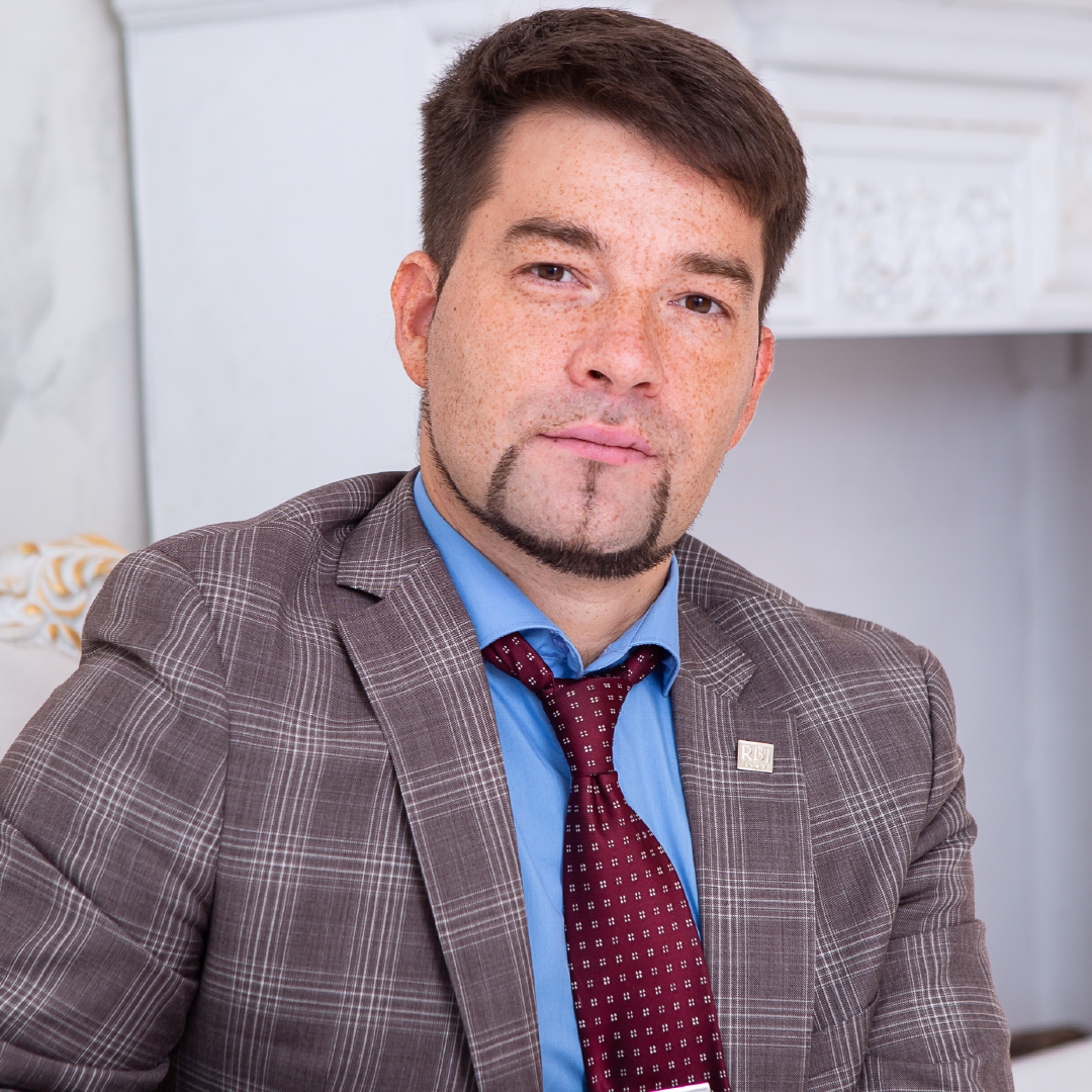 Тимур Гусейнов