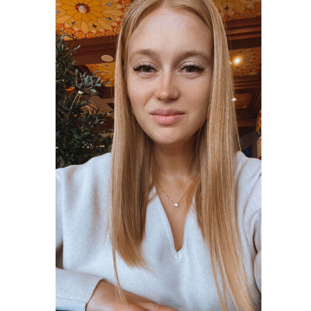 Олеся Голикова
