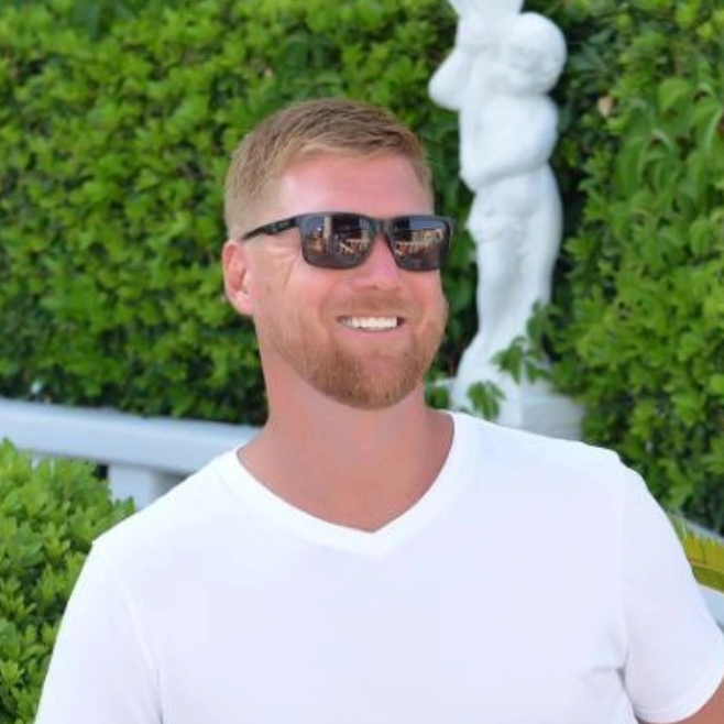 Константин Нойкин