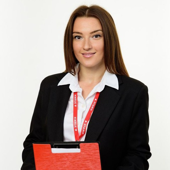 Ксения Петрова