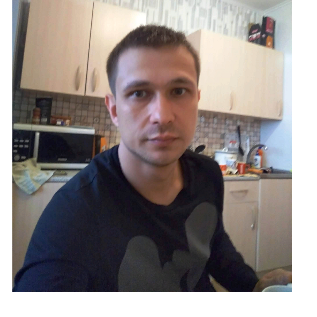 Динар Еникеев