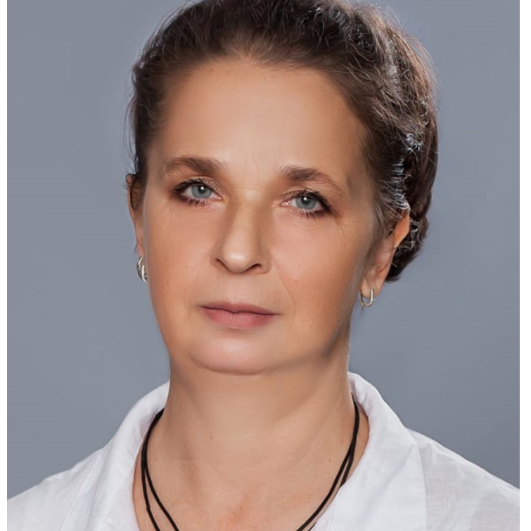 Виолета Комарова