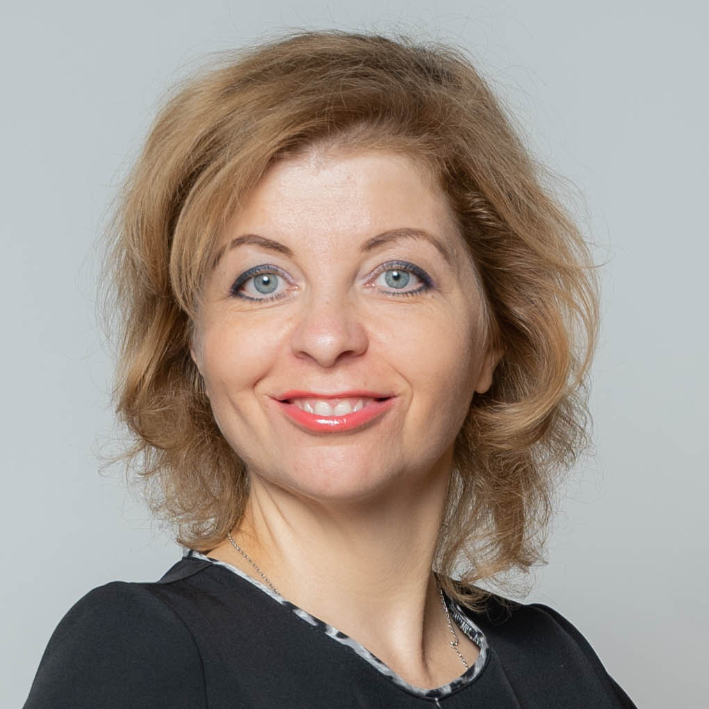 Елена Пахомова