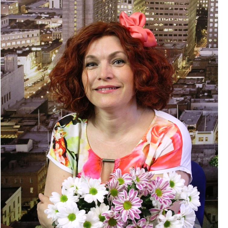 Лариса Ломаева