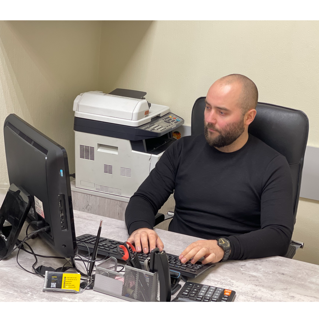 Илья Карпов