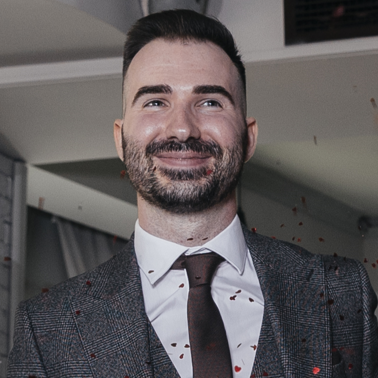 Станислав Дикарев