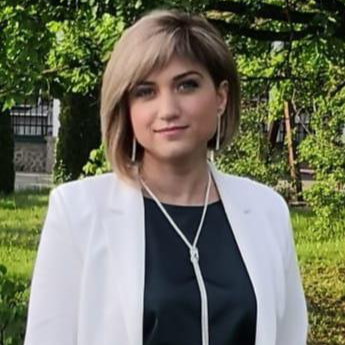 Людмила Зверева