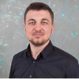 Александр Тарасов