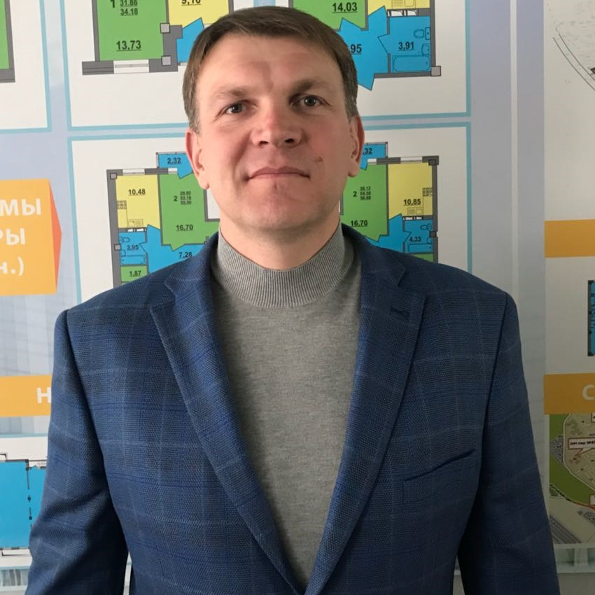 Виктор Казаринов