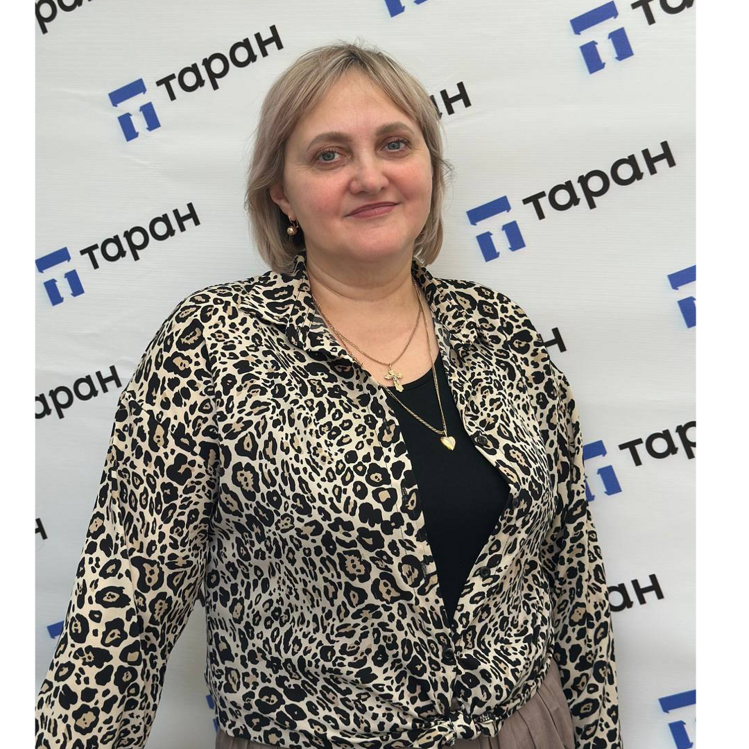 Лариса Банит