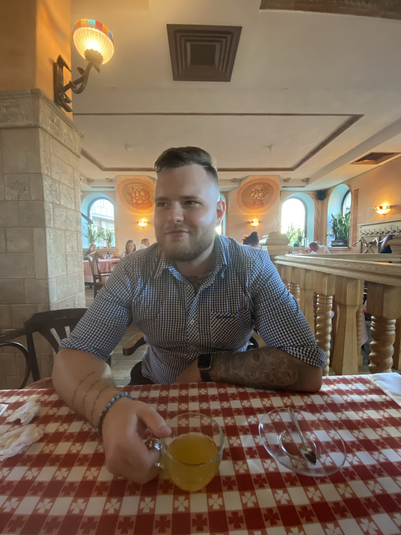 Евгений Ганеев