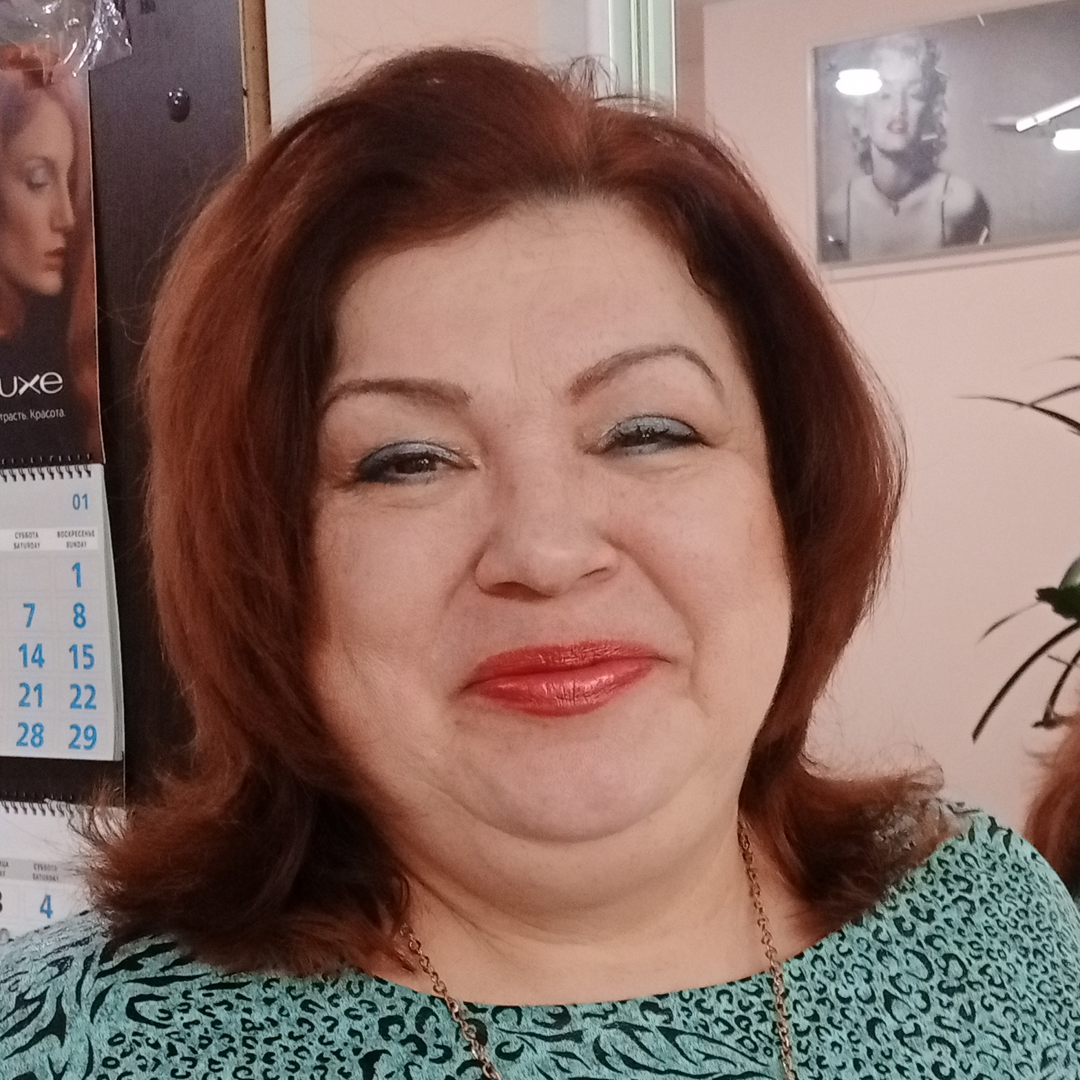 Елена Комарова