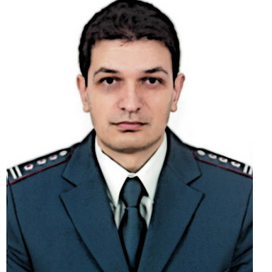 Максим Серов