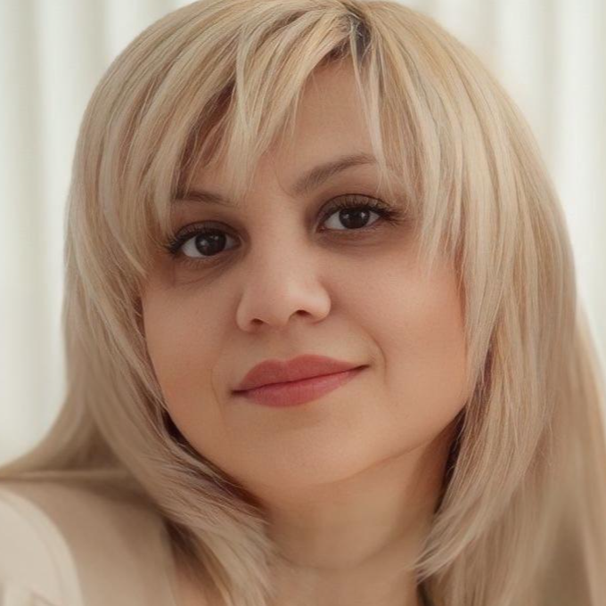 Эльмира Максимова