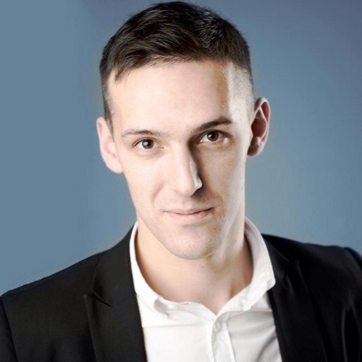 Виктор Олейников