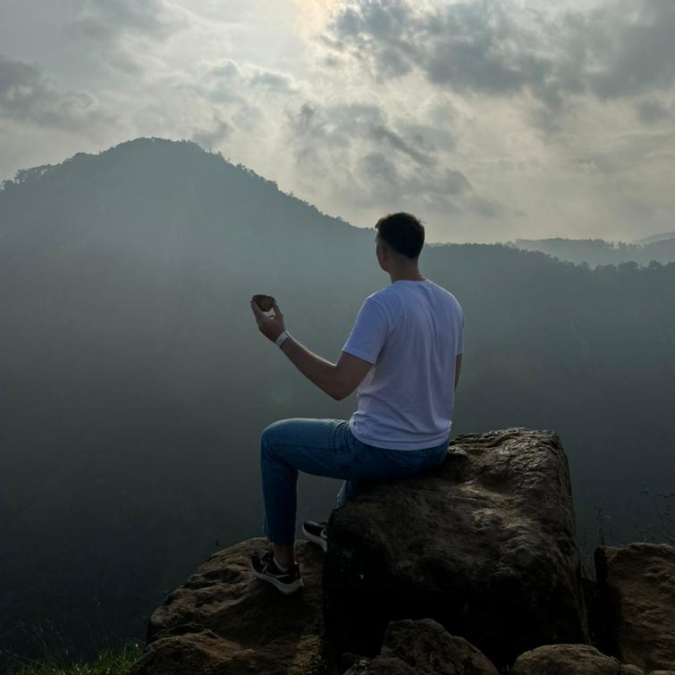 Игорь Пономарев