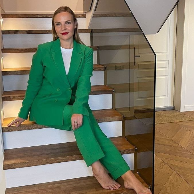 Елена Попова