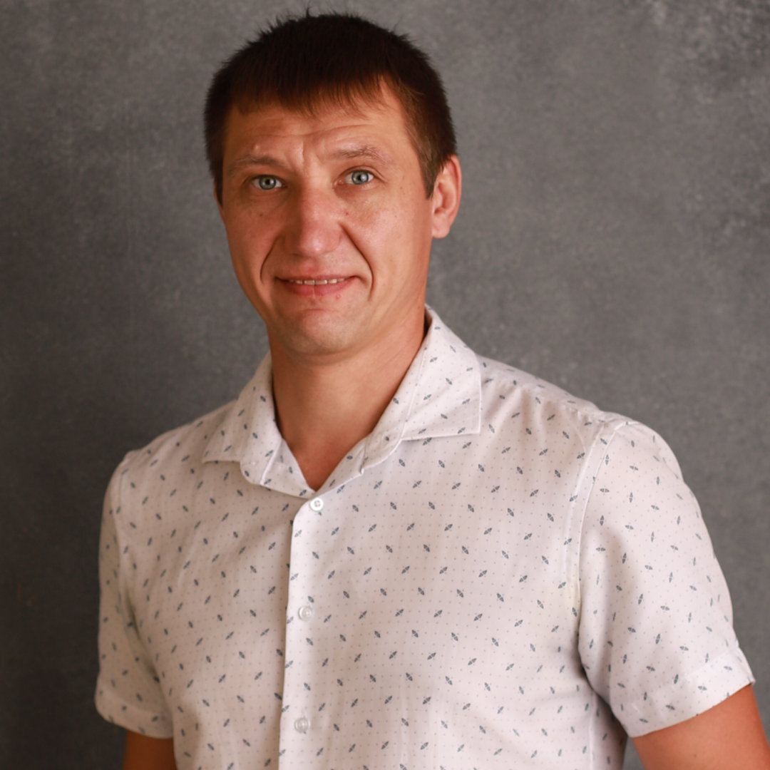 Александр Иванов