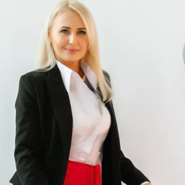 Елена Литвинова