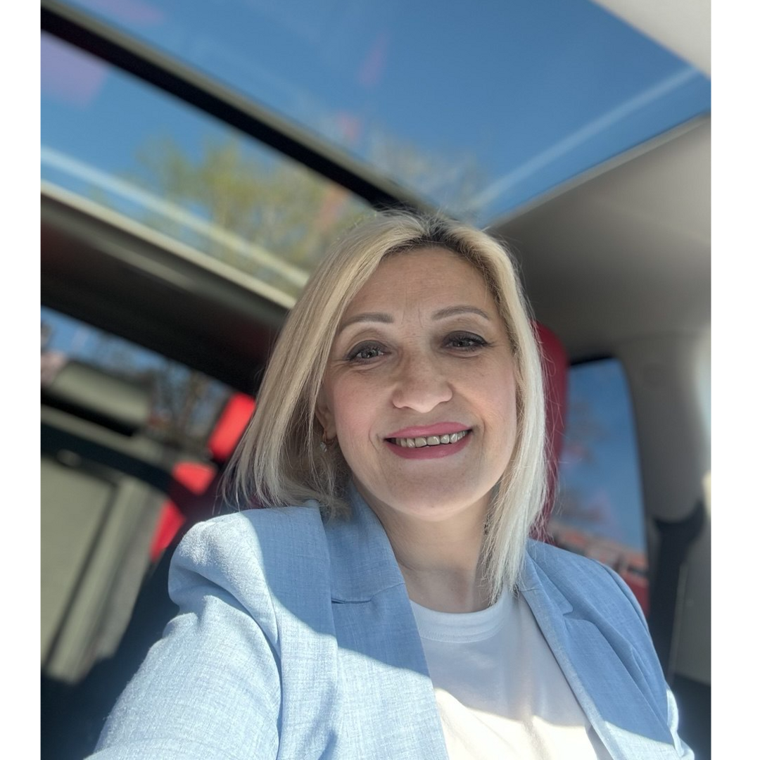 Марина Гусакова