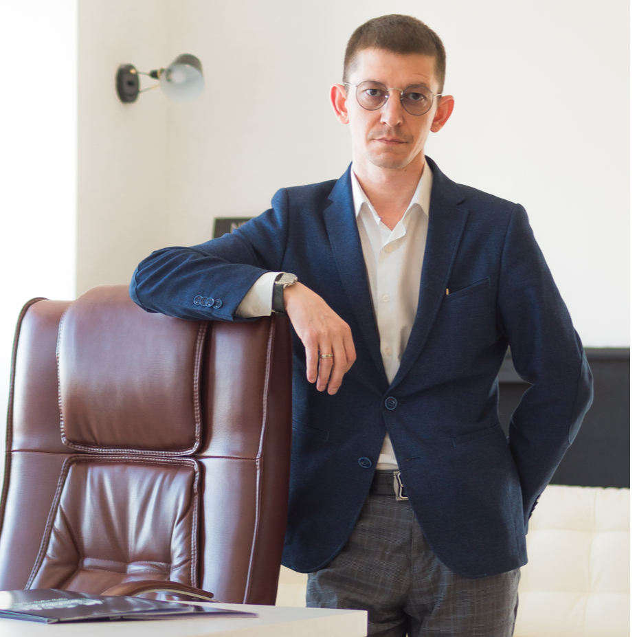 Дмитрий Антипов