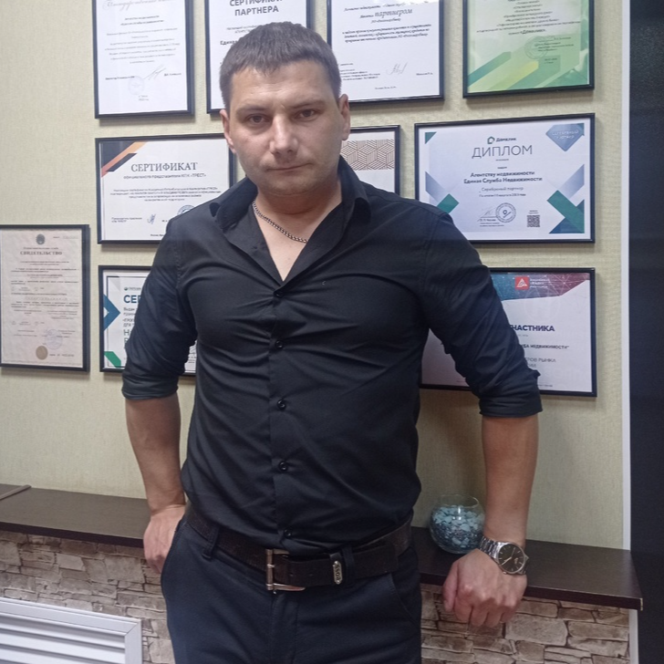 Анатолий Наумов