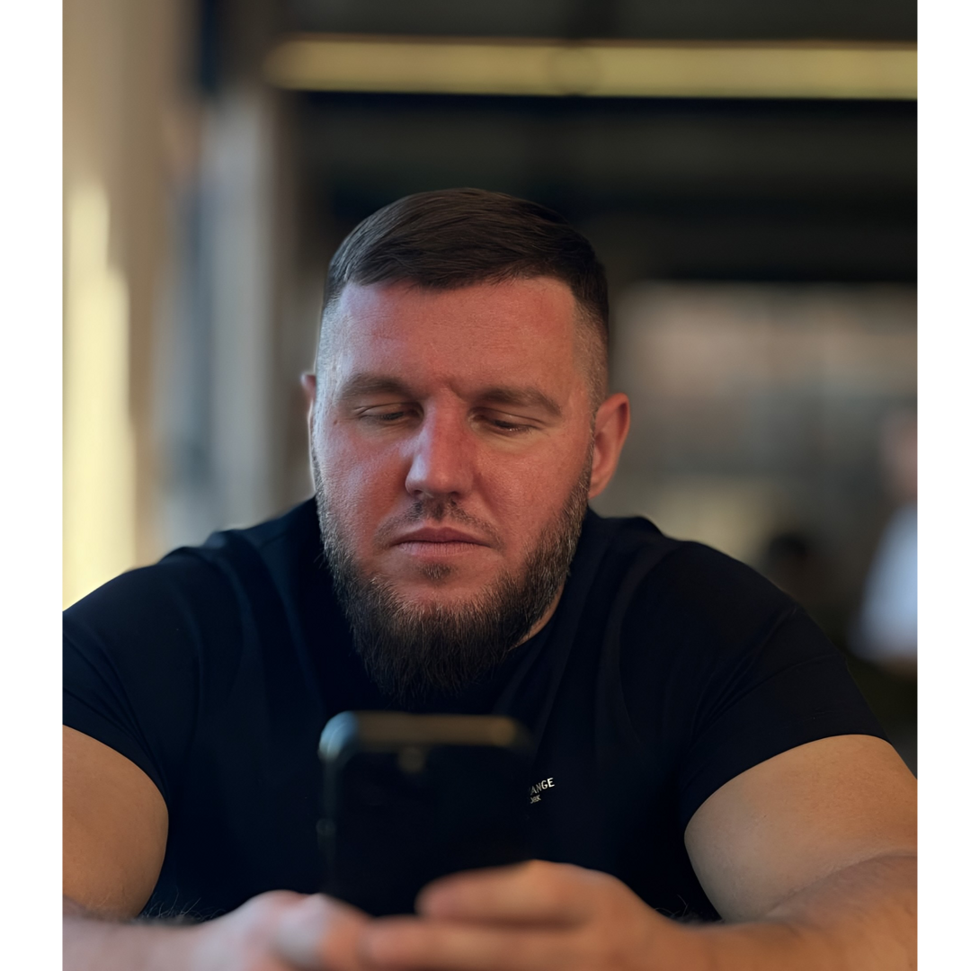 Александр Игралов