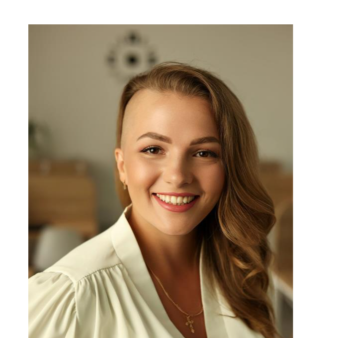 Анна Леонова