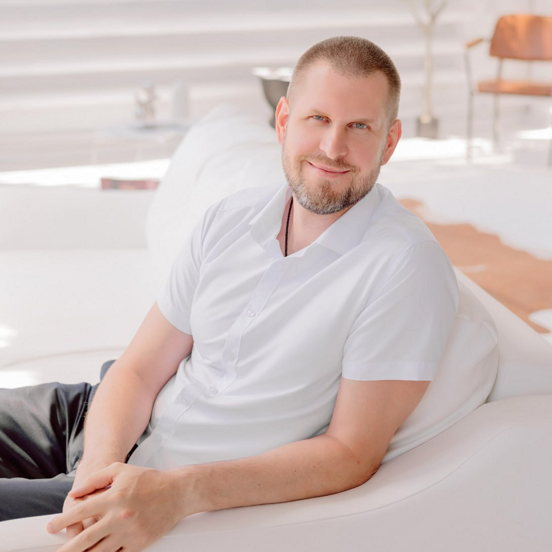 Антон Морозов