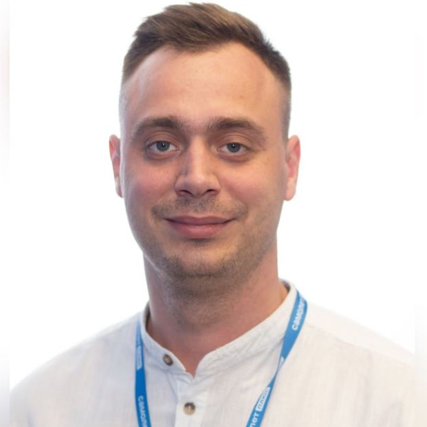 Олег Веселов