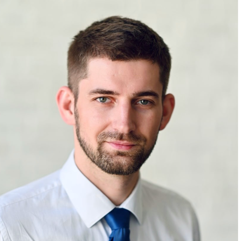 Александр Голенев