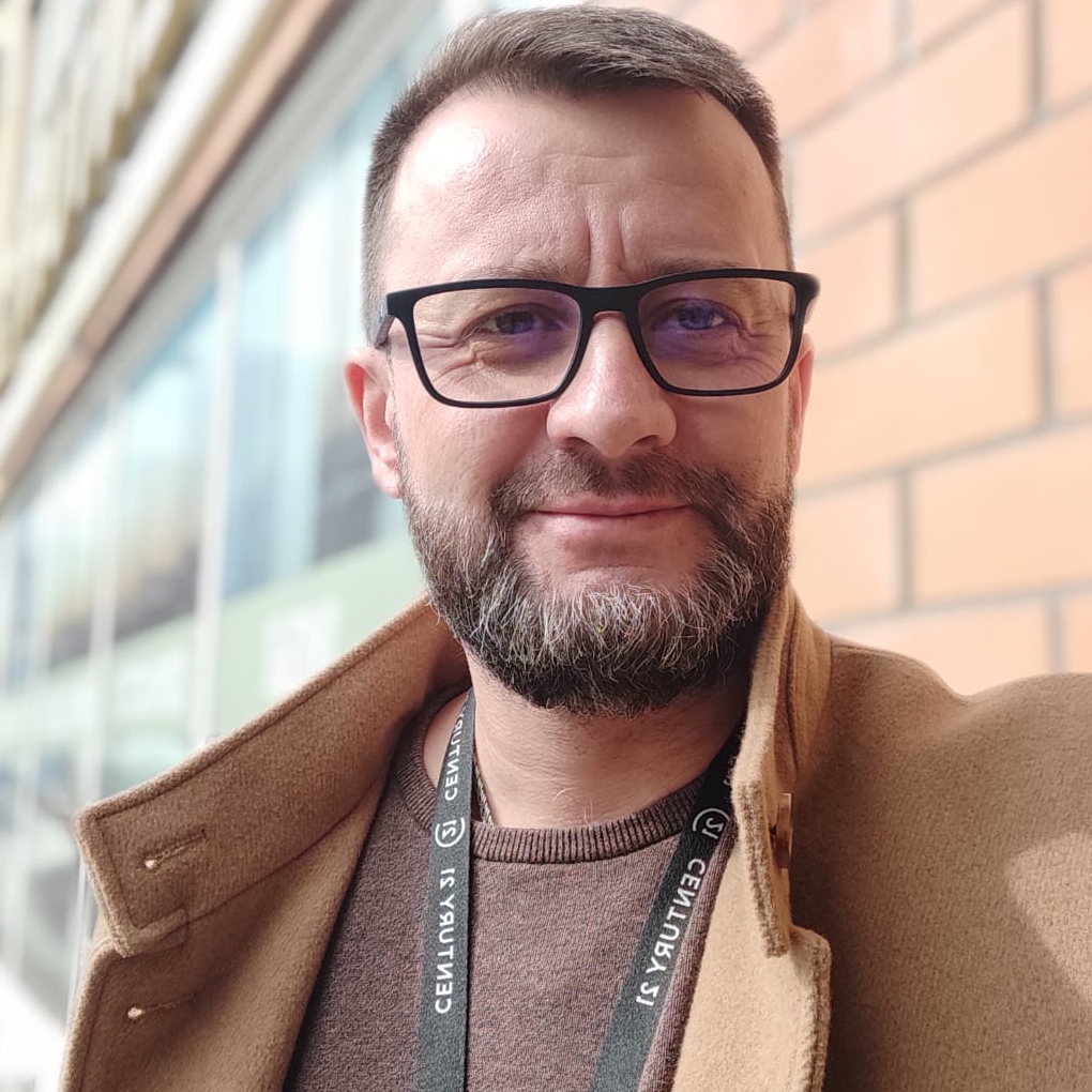 Александр Леоненко