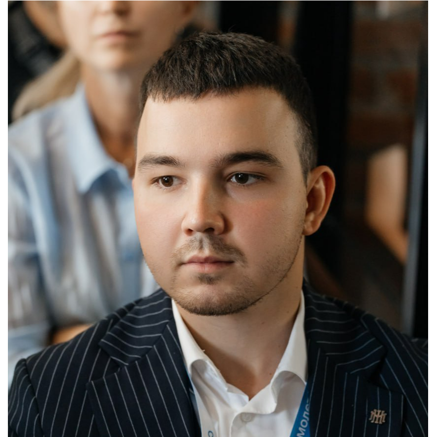 Евгений Татарников