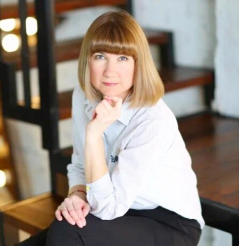 Елена Колокольцева