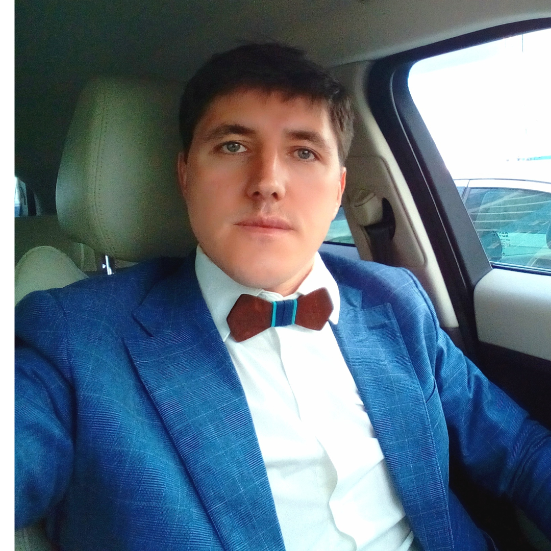 Антон Безверхов