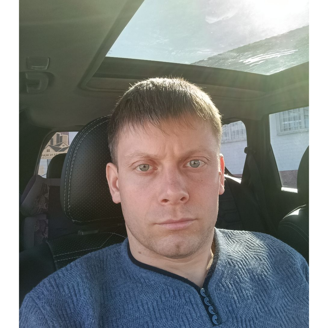 Антон Сафонов