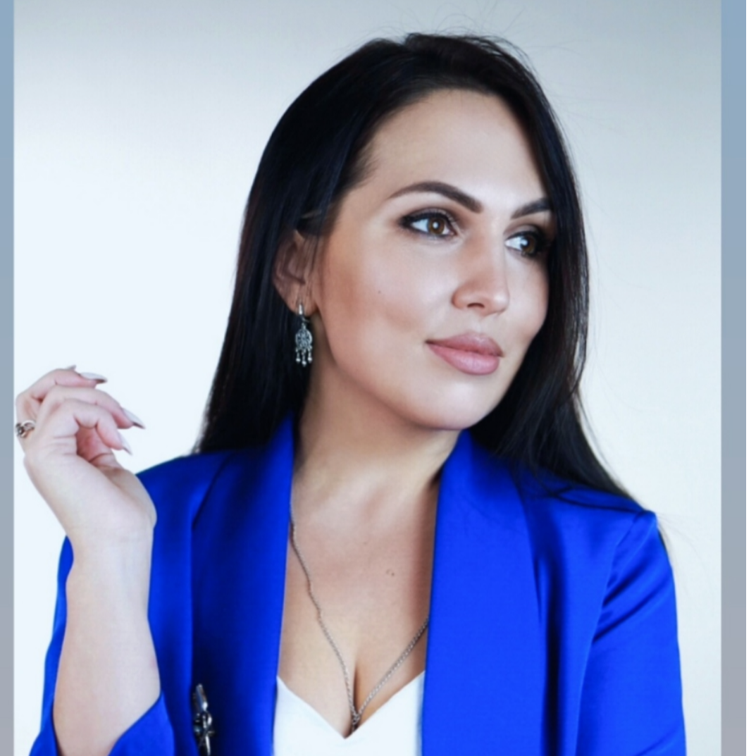 Дина Конюкова