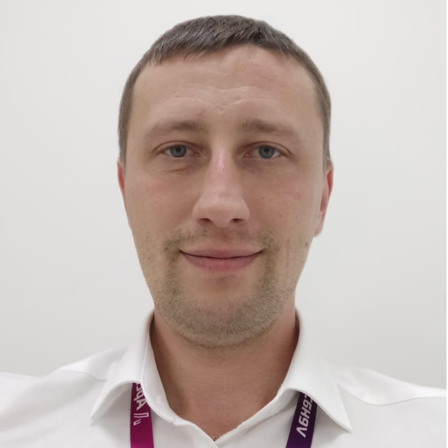 Максим Романов