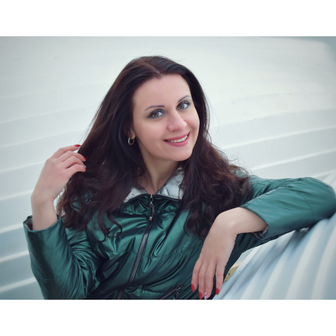 Янина Кирсанова
