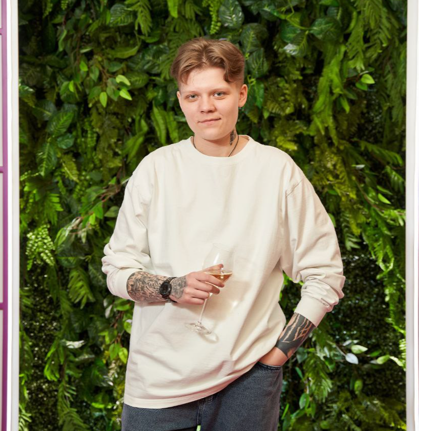 Алёна Колесникова