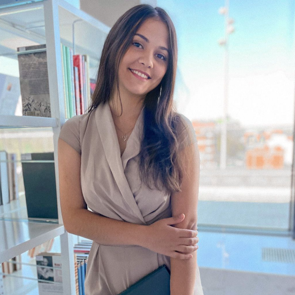 Айгуль Салахова
