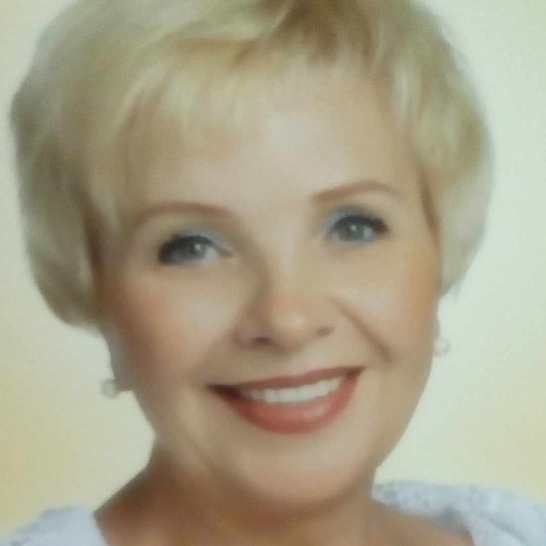 Светлана Леонова