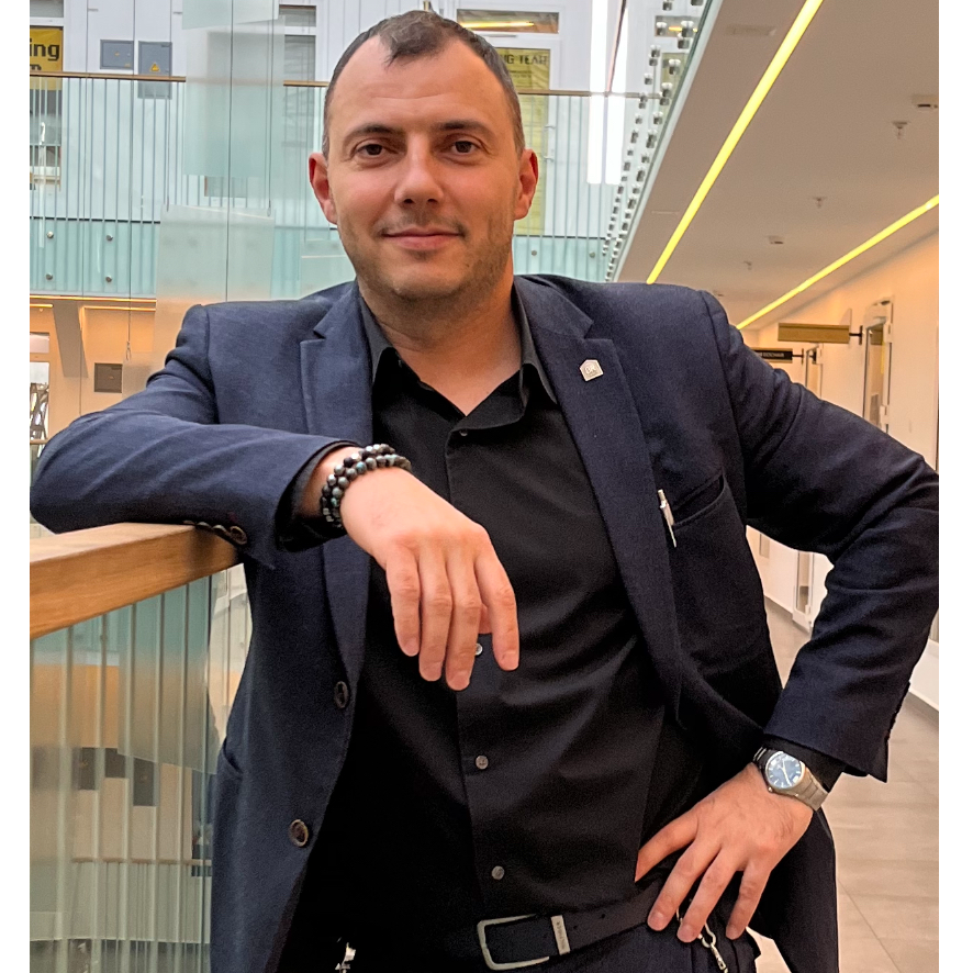 Денис Дугенцов