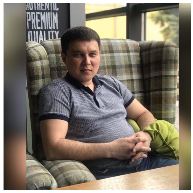 Александр Николаев