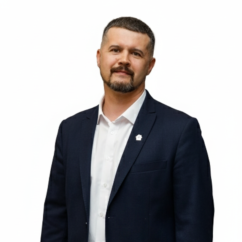 Александр Макаров